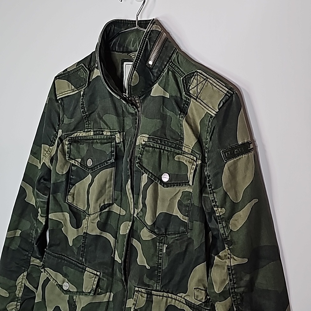 ABERCROMBIE & Fitch xs army camo zip up jacket - Picture 2 of 7